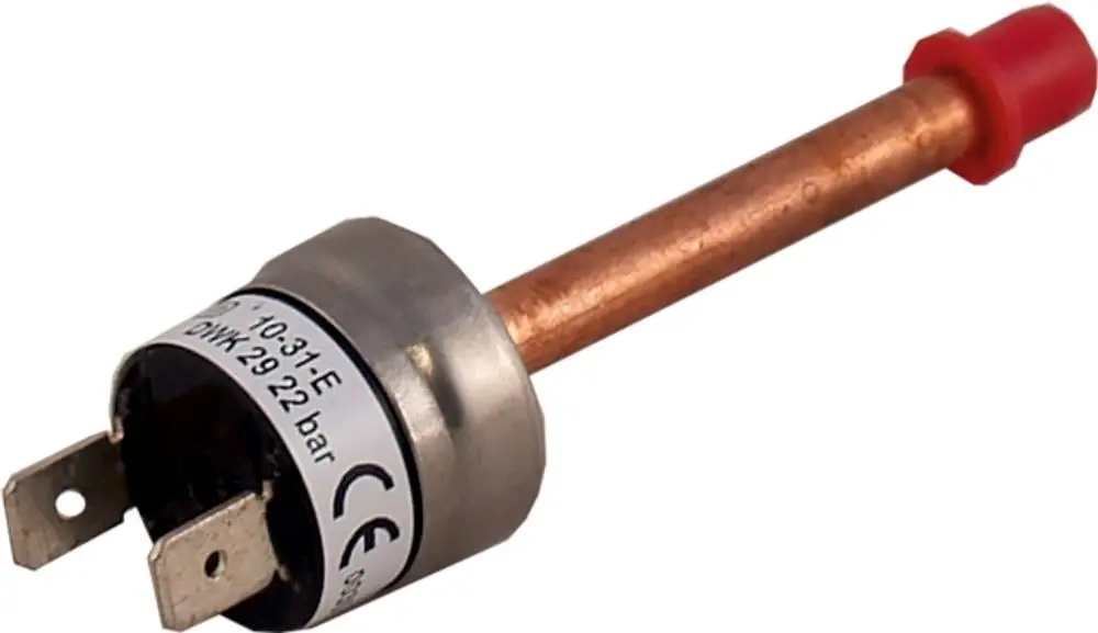Hochdruck-Pressostat mit copperem Rohr und elektrischen Anschlüssen, geeignet für Systeme von Wolf. Schaltpunkt und Druckdaten nicht sichtbar.